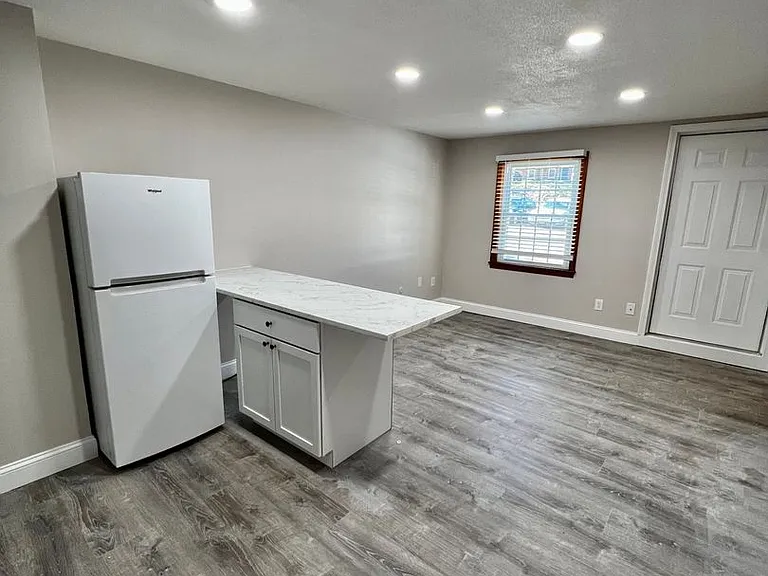 Ridgewood Apartments Gardner — Photo 2
