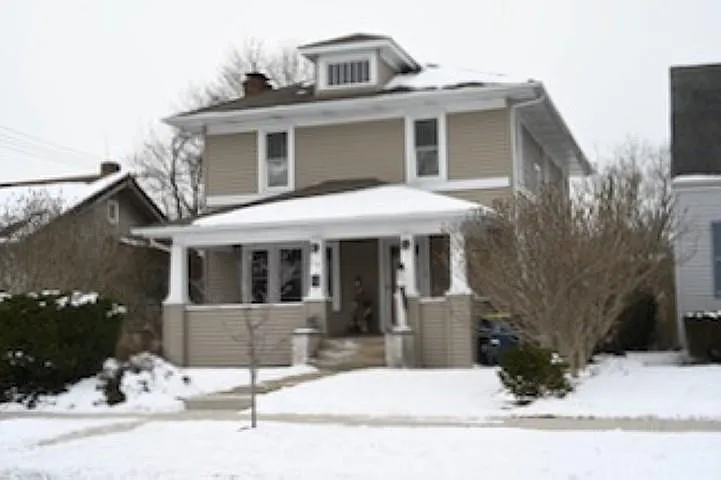 119 N Victoria St photo 1