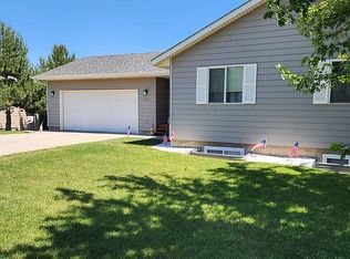 1268 Degeest Dr, Rapid City, SD 57703