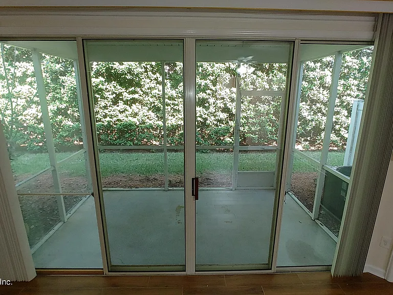 11073 Castlemain Cir E — Photo 10