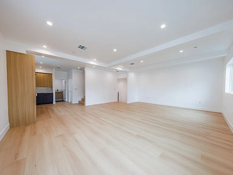 2026 Luxury 3, 4 & 5 Bed Townhomes — Photo 109
