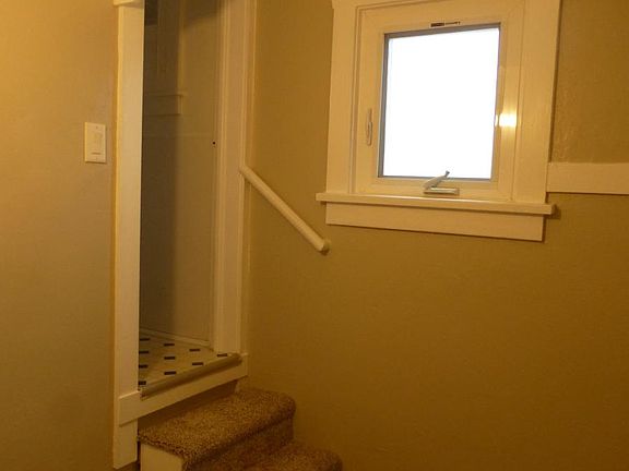 5th image of 4514 8th Ave NE APT 4