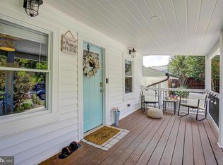 18 Little Mission Ct, Pasadena, MD 21122