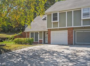 9525 W 77th Ter, Overland Park, KS 66204