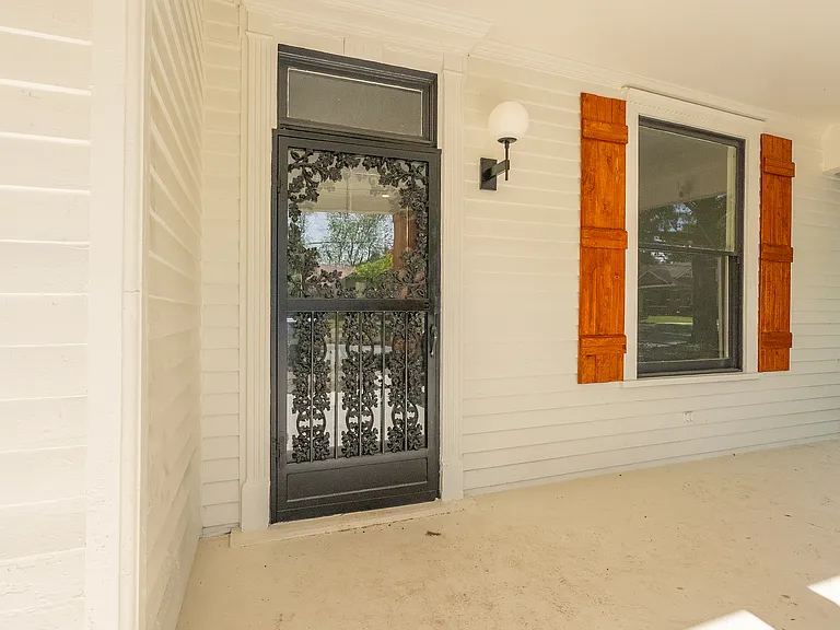 2806 Beacon Ave #B — Photo 5