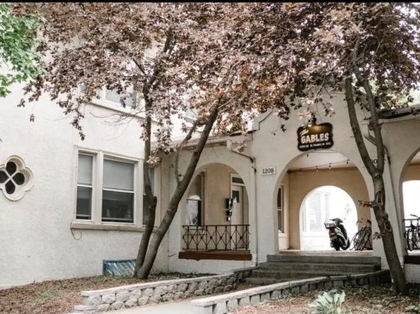 The Gables, 1200 W Franklin Ave #17, Minneapolis, MN 55405