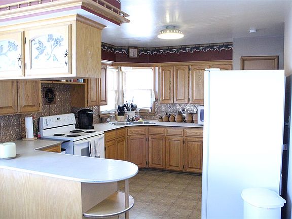 5th image of 526 N 10th Ave