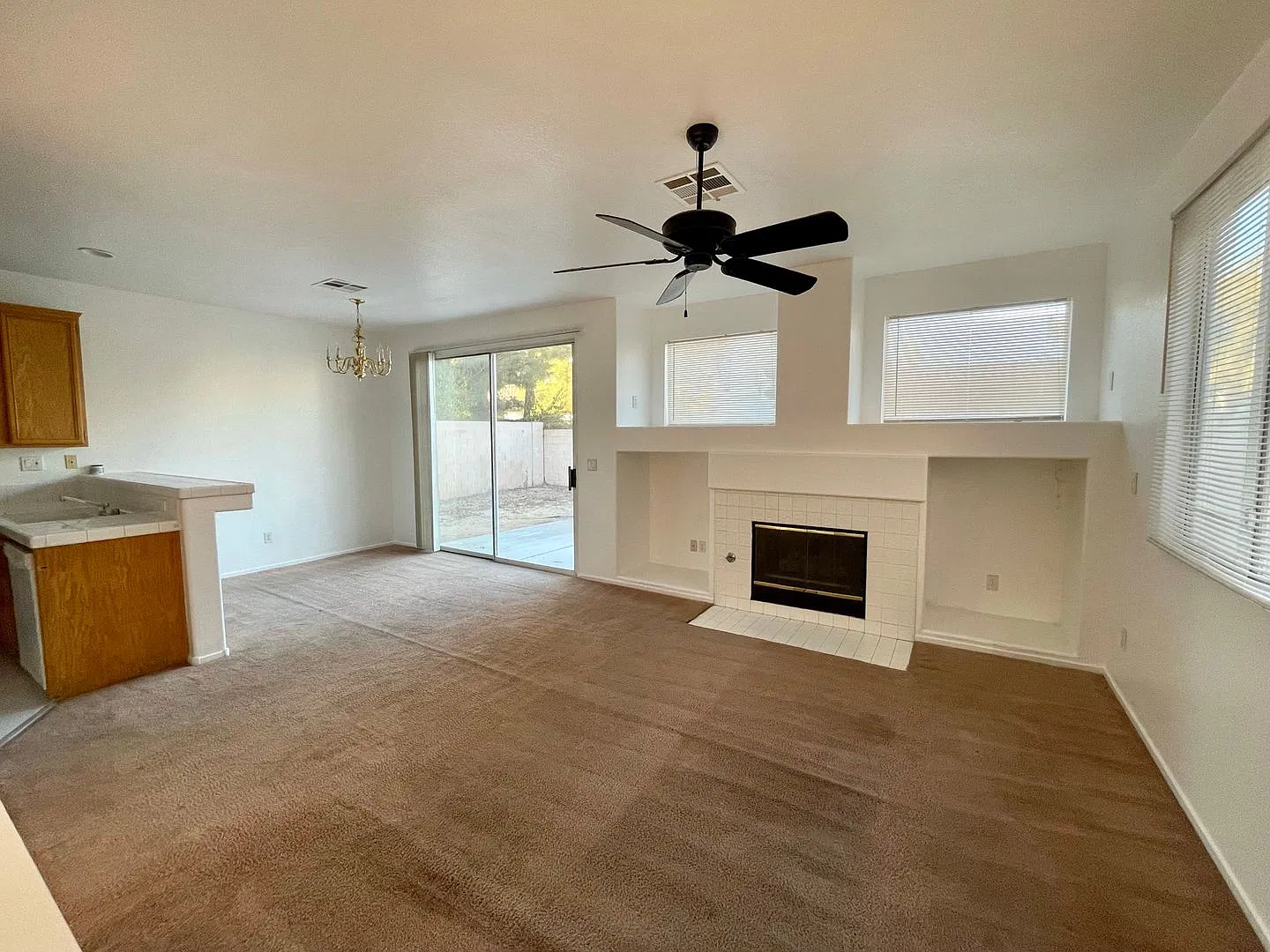 Beautiful 3 bedroom home — Photo 3