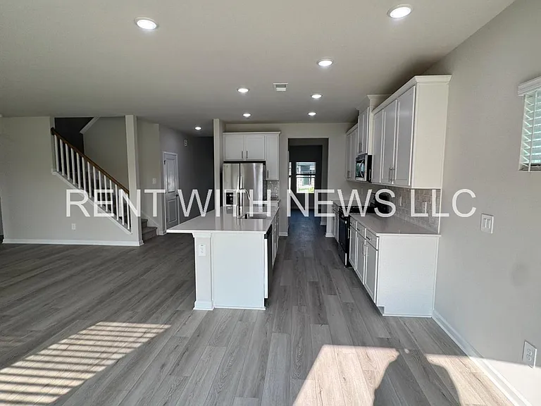 649 White Birch Ln — Photo 4
