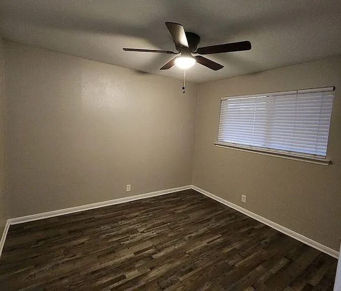 1729 Cox St — Photo 151