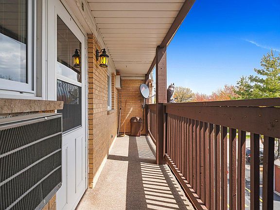 4th image of 2244 N Harlem Ave APT 6