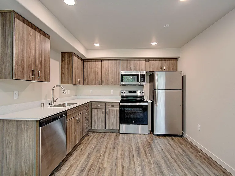 404 NE 117th Ave #104 — Photo 4