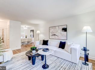 4704 30th St S APT A2, Arlington, VA 22206