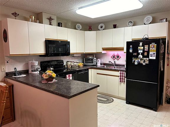 5th image of 740 9th St #206