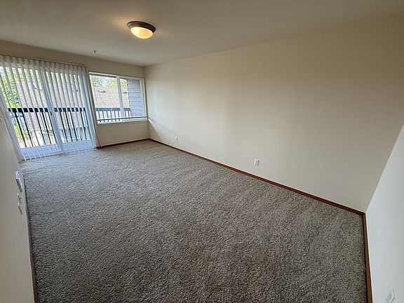 4th image of 324 Avenue J #9