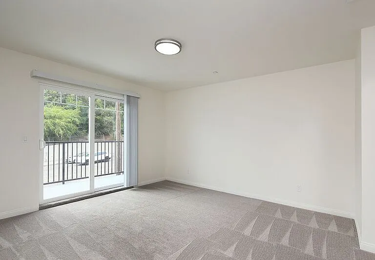4358-4360 Ocean View Blvd #4358 — Photo 9