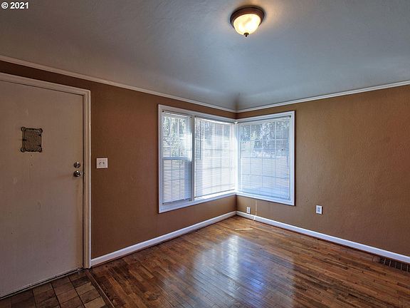 5th image of 2600 E 30th St
