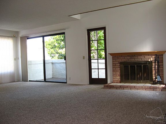 3rd image of 3946 Voltaire St