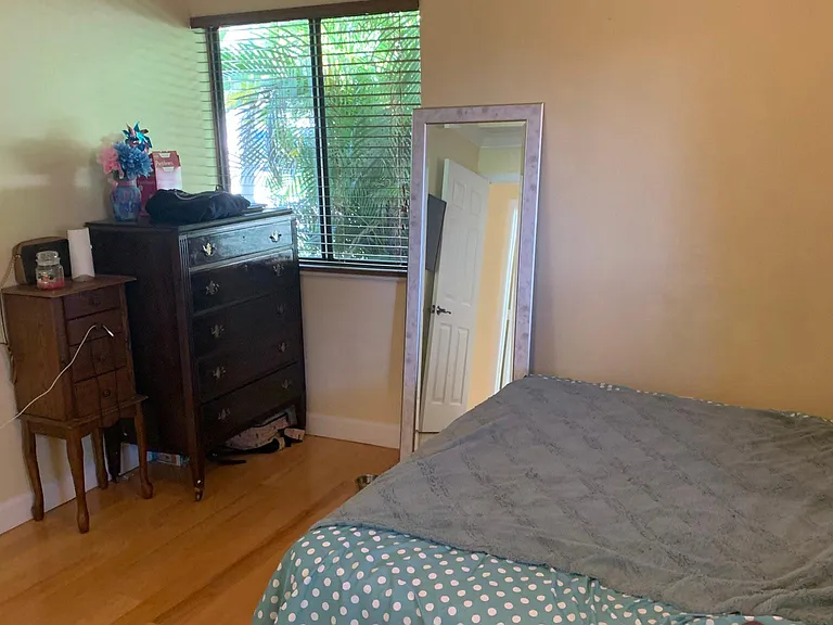 1256 SW Byron St — Photo 4