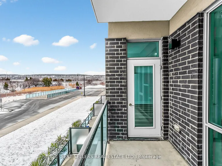 16 Concord Pl #220 — Photo 14