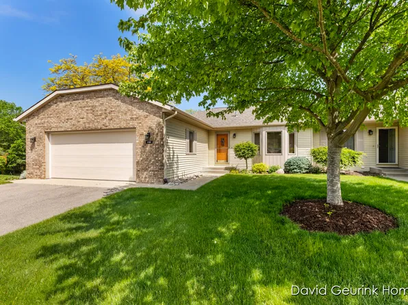 6163 Pebble Dr, Allendale, MI 49401