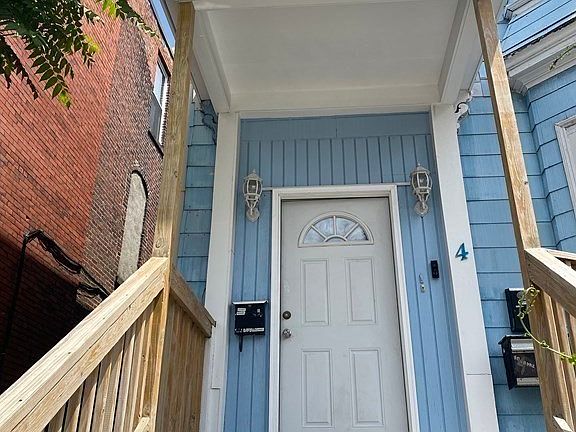 2nd image of 4 Woodbine St Floor 2