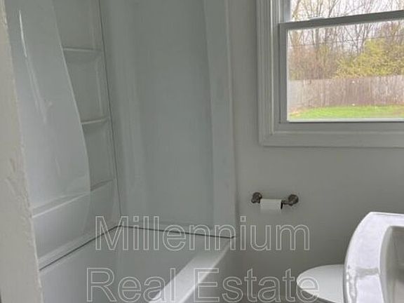 2nd image of 228 Earlmoor Blvd