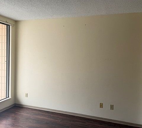 5th image of 1126 Barclay St