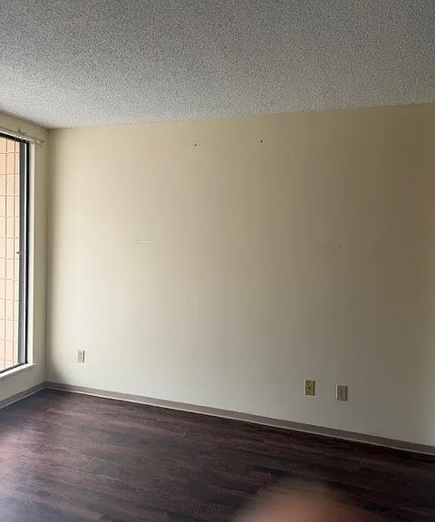 1126 Barclay St — Photo 5