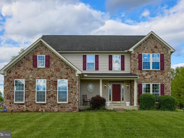 75 Autumnwood Ave, York, PA 17404