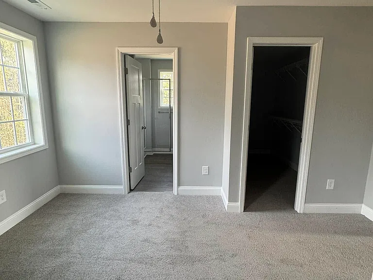 1057 W Massachusetts Ave — Photo 3