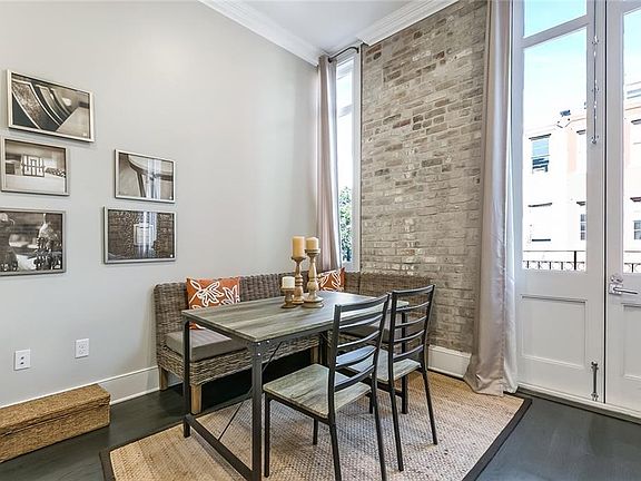 5th image of 628 Baronne St #202