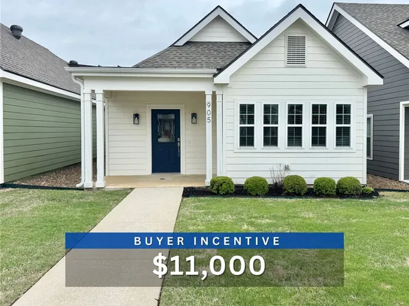 905 NE Heights Ln, Bentonville, AR 72712