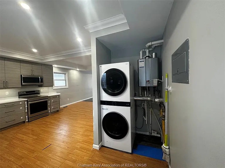 110 Victoria St — Photo 8