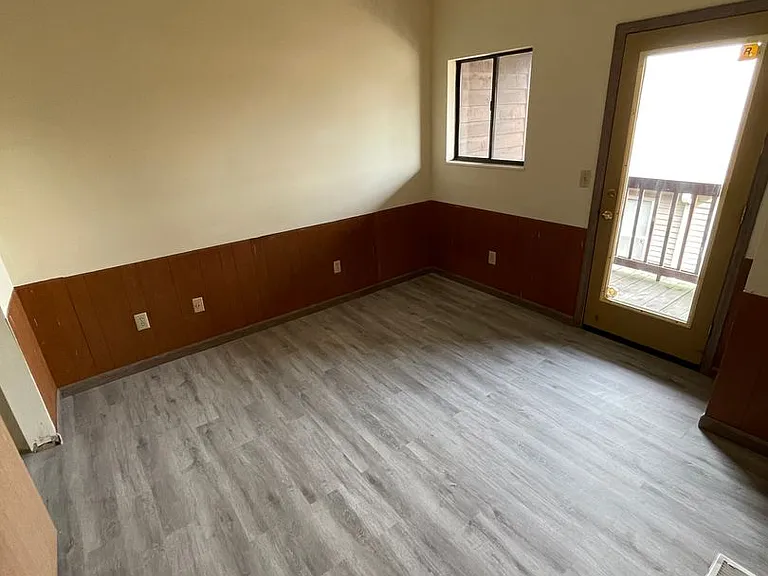 1522 Indianola Ave — Photo 17