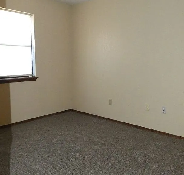 6410 SW Glenhaven Ave — Photo 5