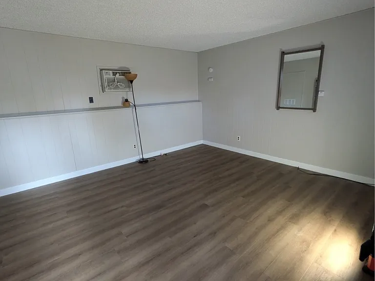 219 W Converse St #26 — Photo 2