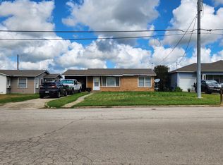1807 Tiger Ln, Floresville, TX 78114
