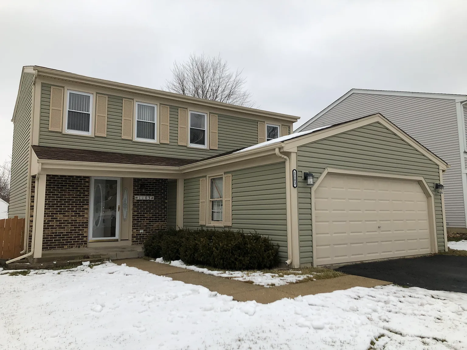 1103 Evergreen Dr photo 1
