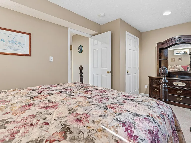 Forest Oaks Dr — Photo 61