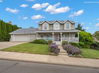 225 NW Chardonnay St, Dundee, OR 97115