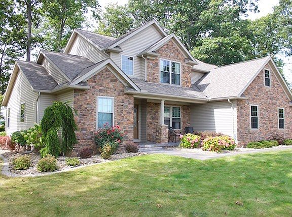 2nd image of 2304 Fox Wood Dr