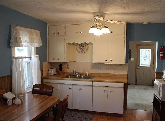 5th image of 403 2nd St S