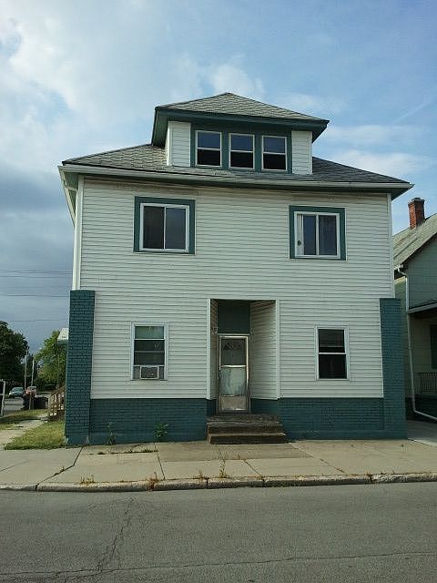 1st image of 51 Gierlach St