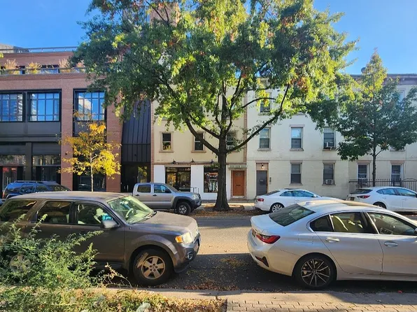 77 N 7th St, Brooklyn, NY 11249