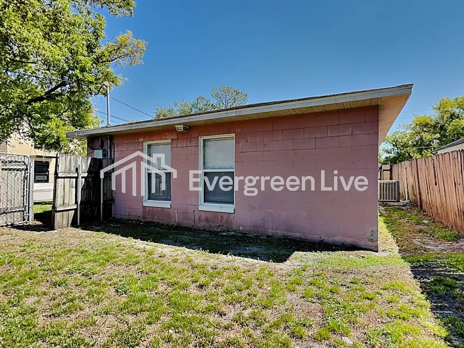 3 bed, 2.0 bath, 1104 sqft, $1,515 — Photo 2