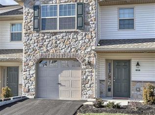 348 Melbourne Ln, Mechanicsburg, PA 17055