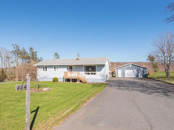 114 Mackenzie Rd, Pictou, NS B2H 5C7