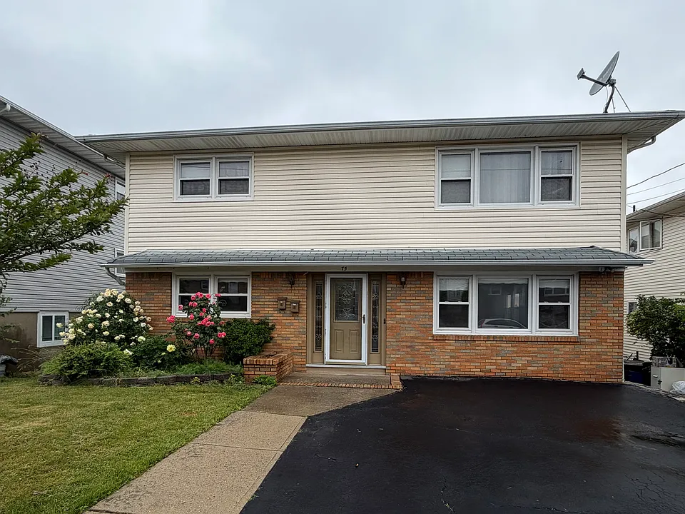 75 Maitland Pl #1