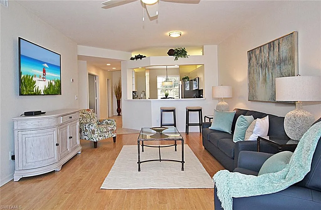 3 bed, 2.0 bath, 1516 sqft, $5,000 — Photo 3